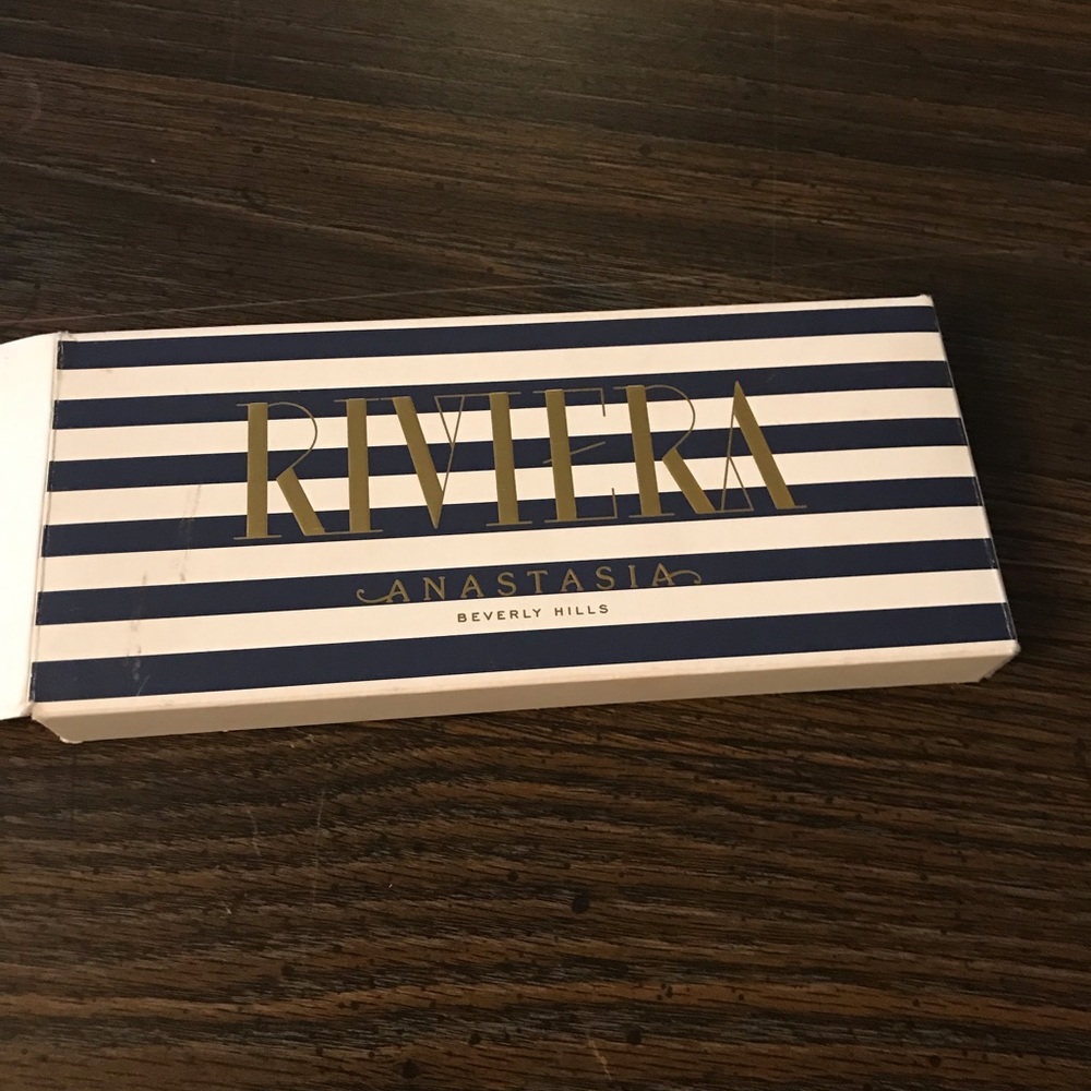 Riviera Anastasia Eyeshadow Color Palette - Picture 1 of 4
